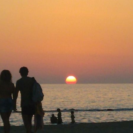Sunset House Apartment Fiumicino Bagian luar foto