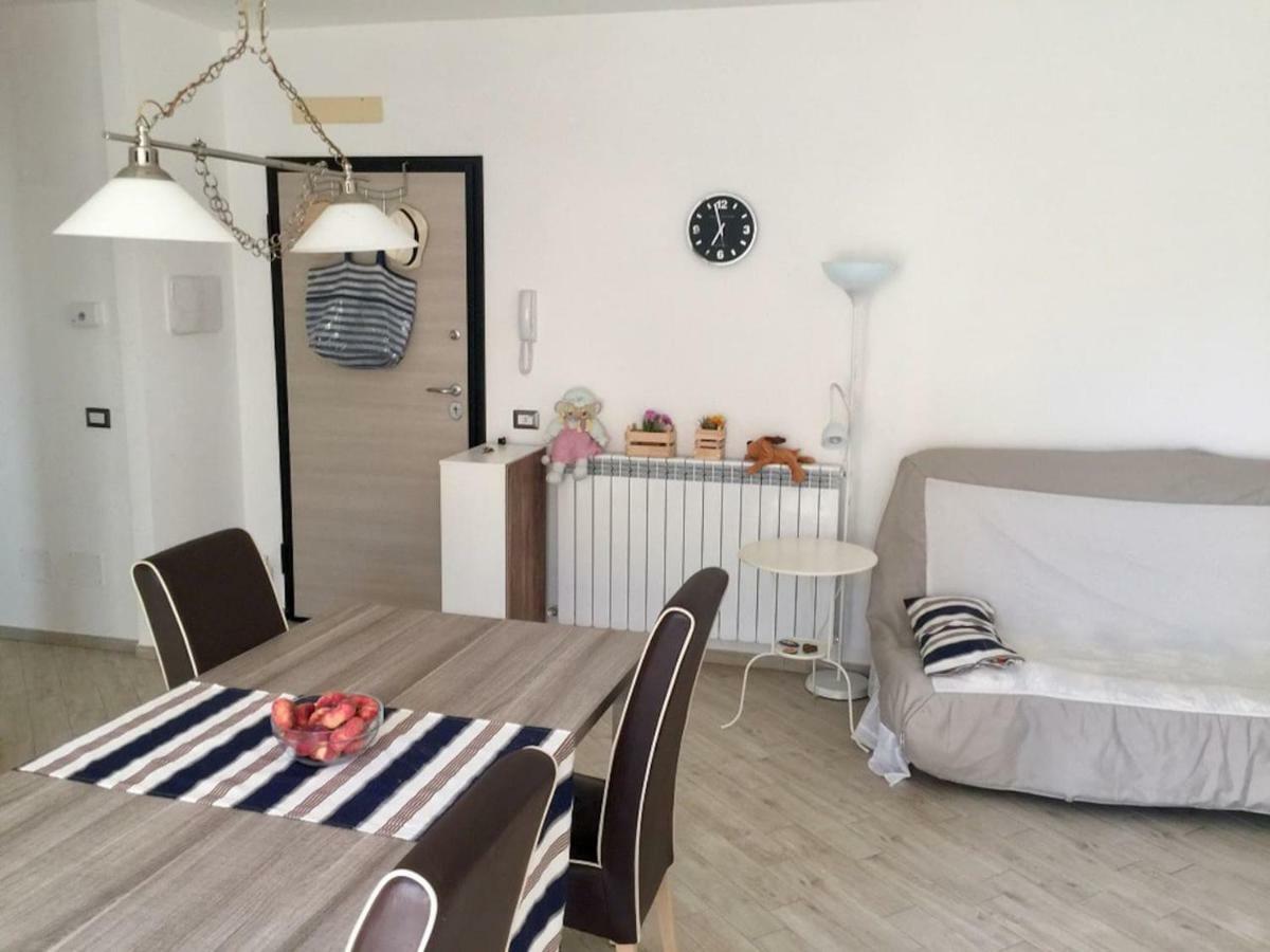 Sunset House Apartment Fiumicino Bagian luar foto