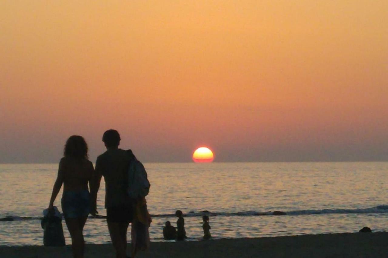 Sunset House Apartment Fiumicino Bagian luar foto